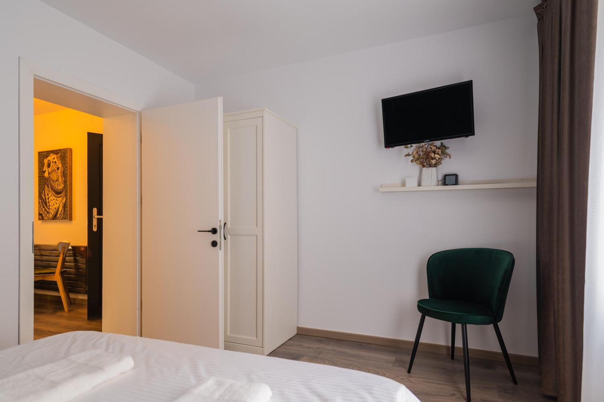 Fun House - Comfortable Stay With Garden And Near Parking Brašov Exteriér fotografie